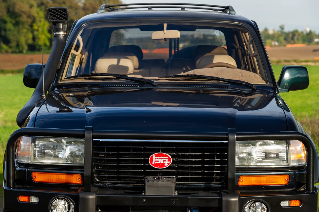 1997 Lexus LX 1st Gen - Image 29 of 31