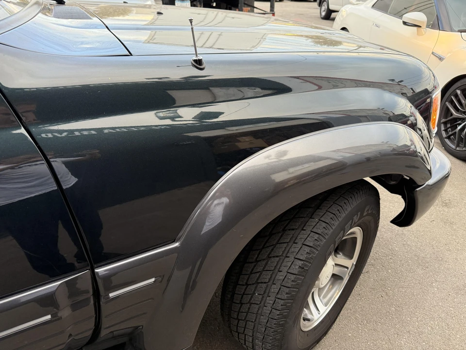 1997 Lexus LX 1st Gen - Image 17 of 31