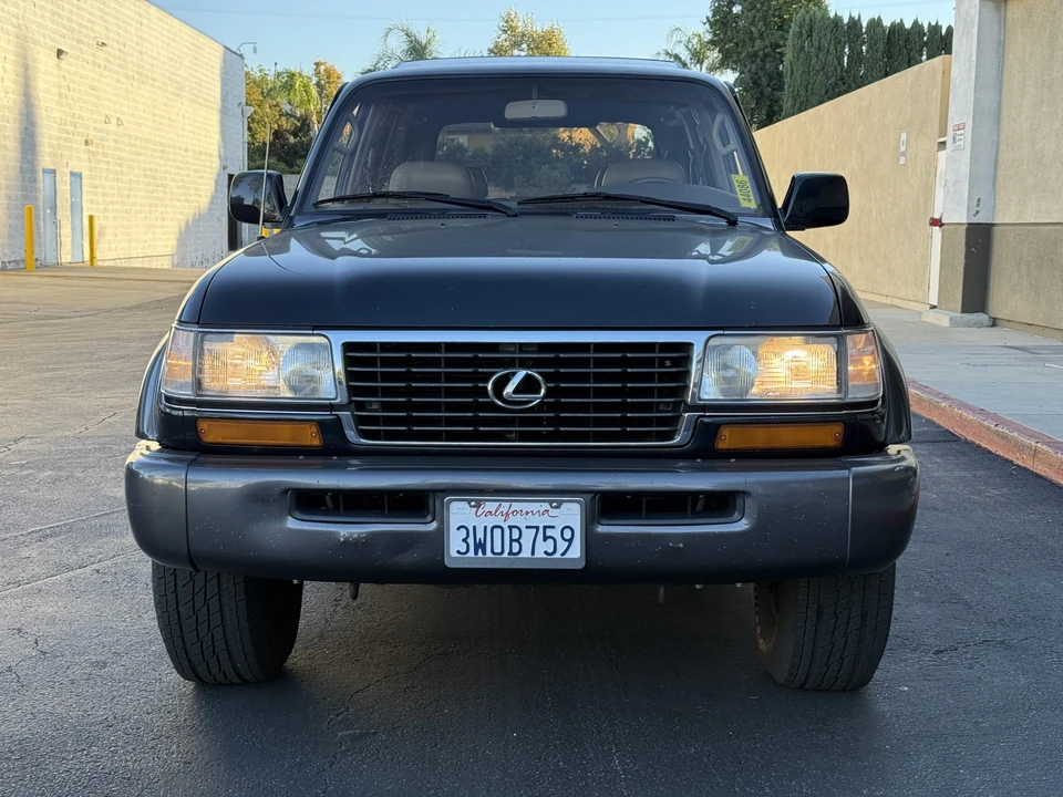 1997 Lexus LX 1st Gen - Image 11 of 31