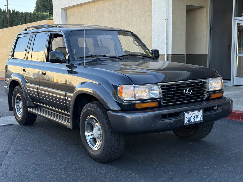 1997 Lexus LX 1st Gen - Image 10 of 31