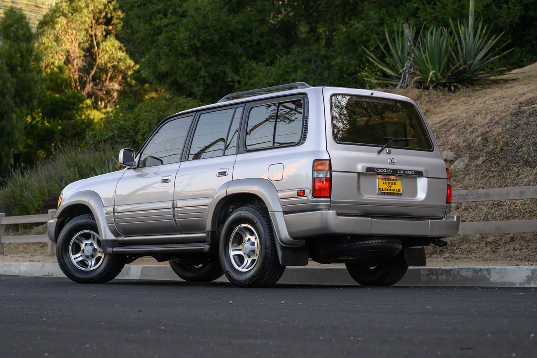 1997 Lexus LX 1st Gen - Image 18 of 31