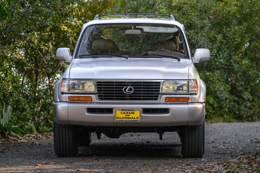 1997 Lexus LX 1st Gen - Image 7 of 31