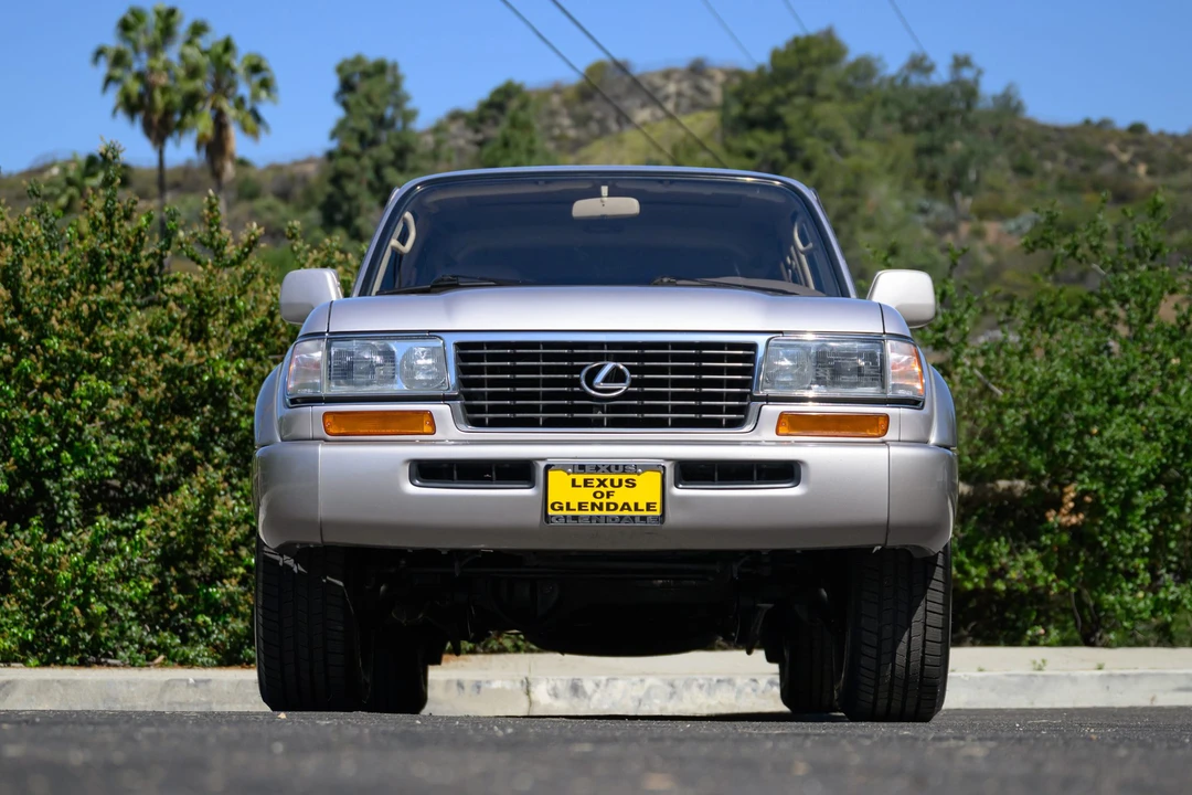 1997 Lexus LX 1st Gen - Image 8 of 31
