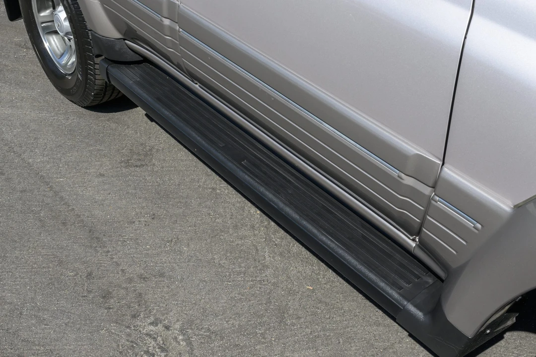 1997 Lexus LX 1st Gen - Image 28 of 31