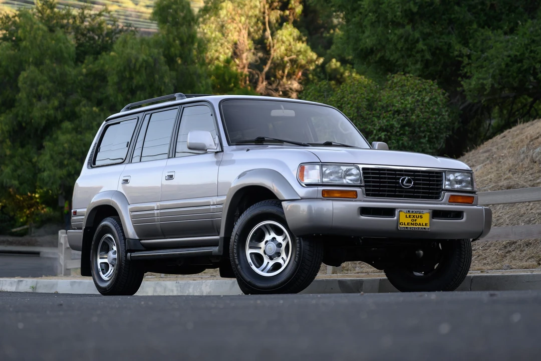 1997 Lexus LX 1st Gen - Image 10 of 31