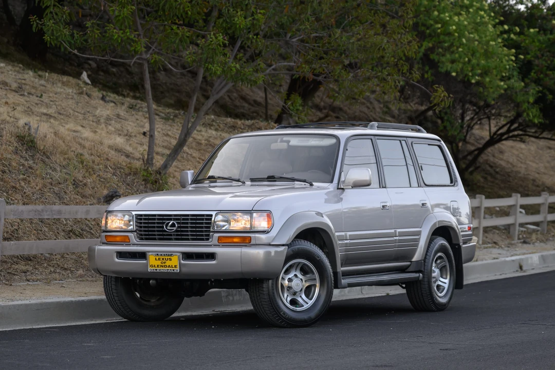 1997 Lexus LX 1st Gen - Image 3 of 31
