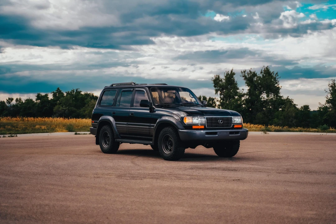 1997 Lexus LX 1st Gen - Image 8 of 31