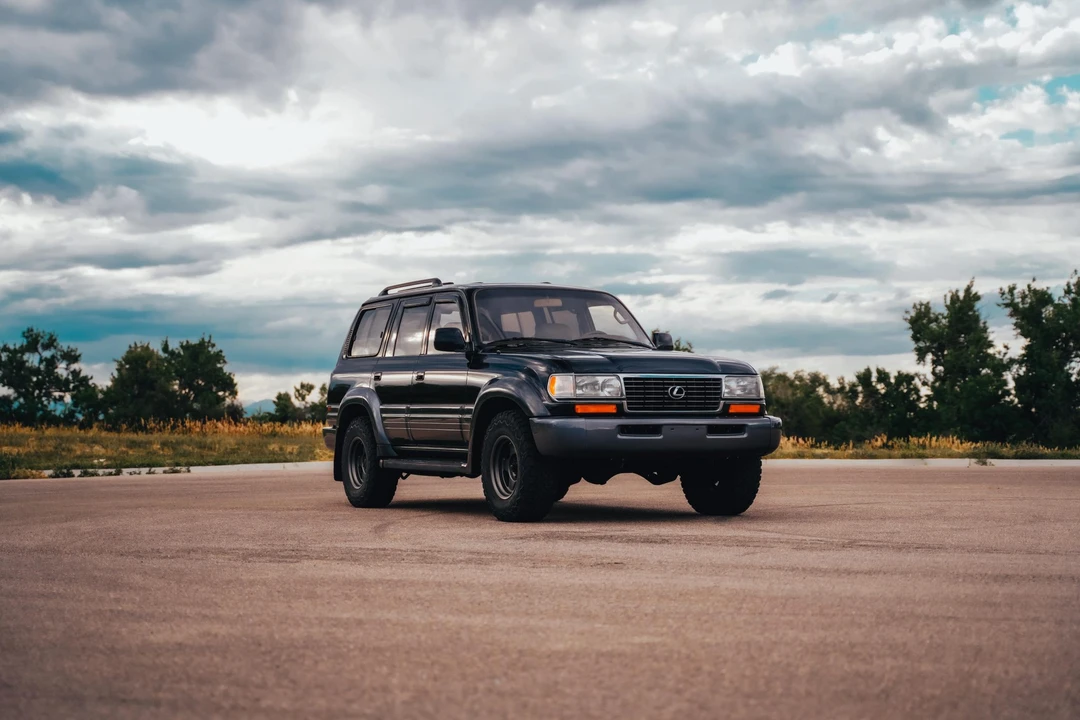 1997 Lexus LX 1st Gen - Image 7 of 31