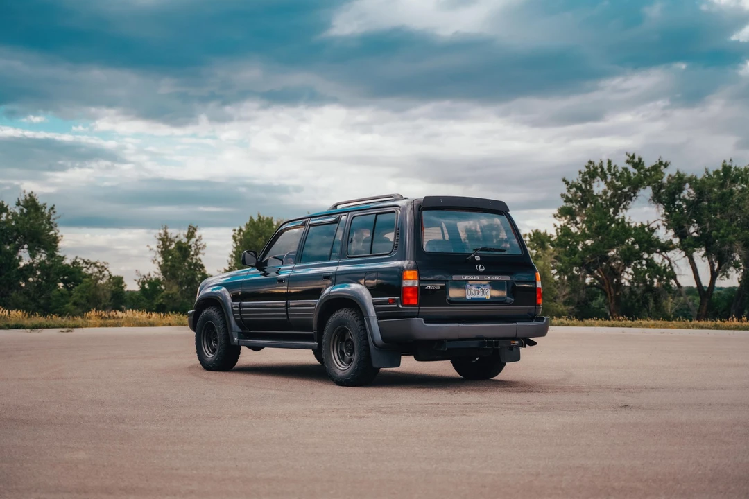 1997 Lexus LX 1st Gen - Image 15 of 31