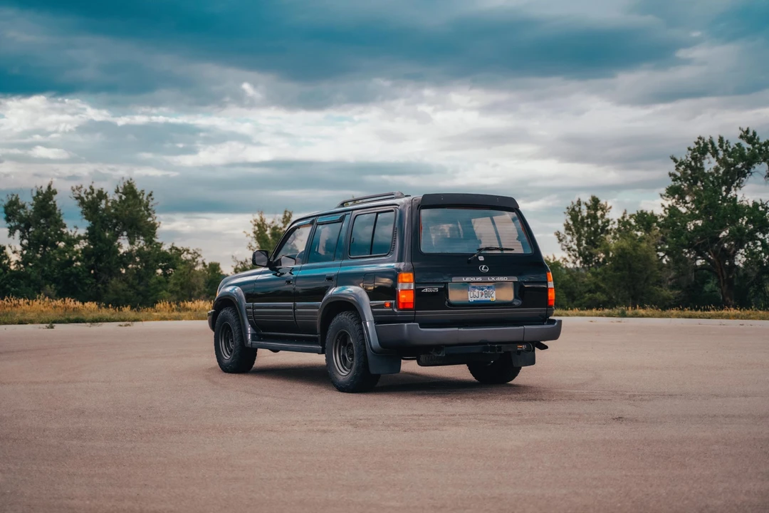 1997 Lexus LX 1st Gen - Image 14 of 31