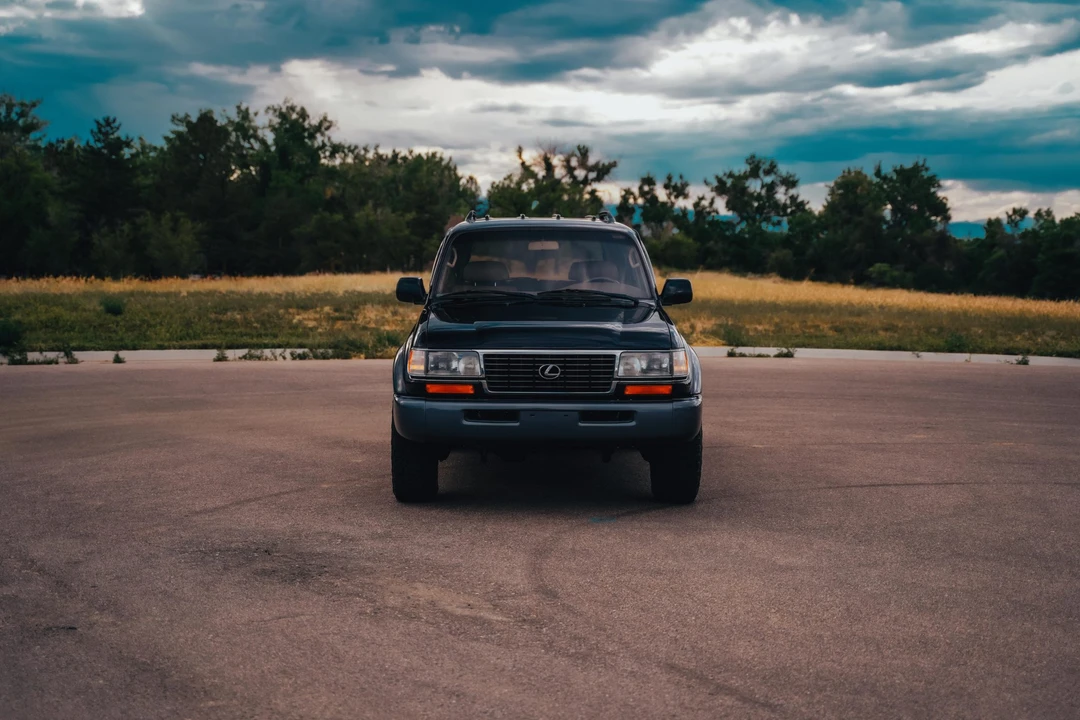 1997 Lexus LX 1st Gen - Image 4 of 31