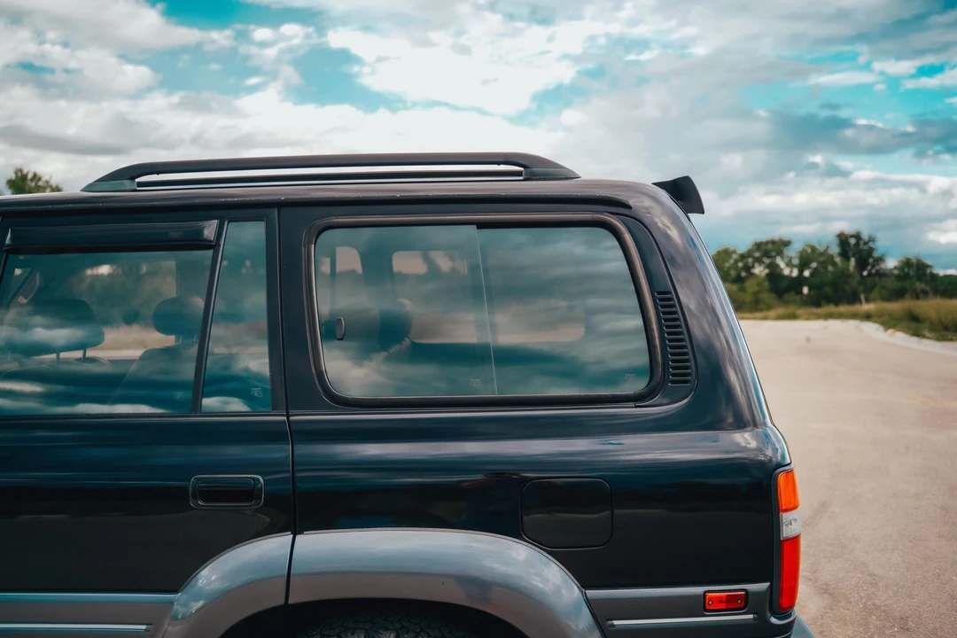 1997 Lexus LX 1st Gen - Image 23 of 31