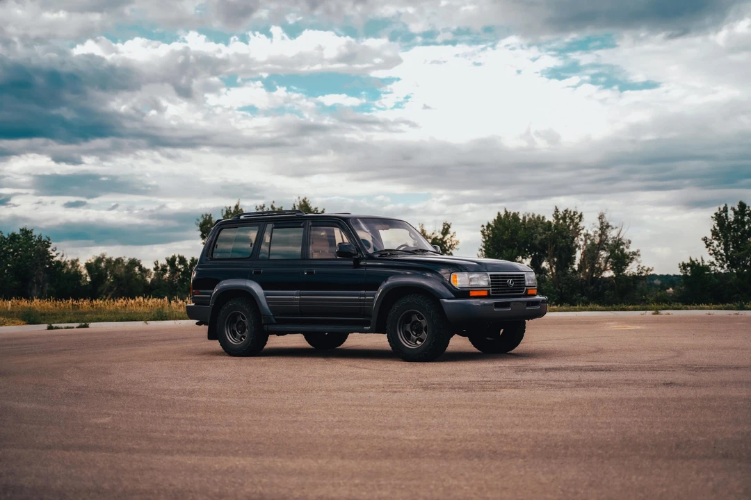 1997 Lexus LX 1st Gen - Image 9 of 31