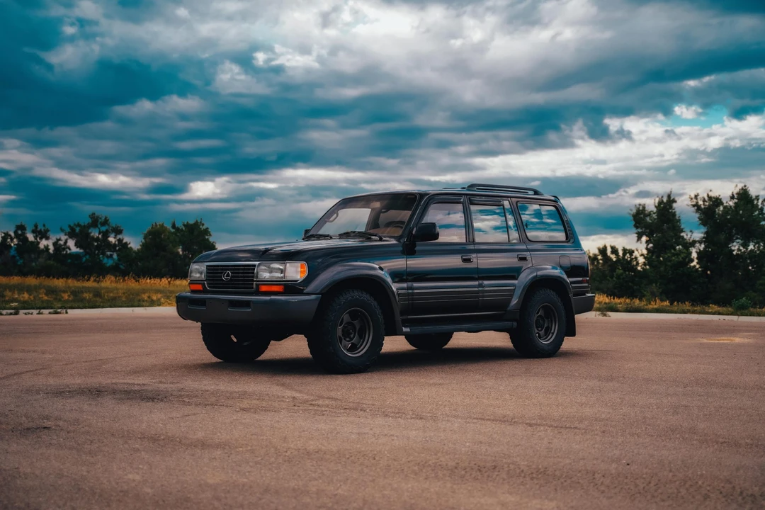1997 Lexus LX 1st Gen - Image 2 of 31