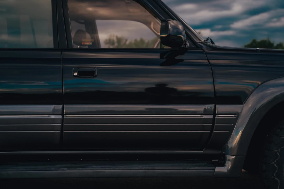 1997 Lexus LX 1st Gen - Image 28 of 31