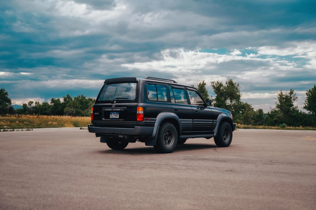 1997 Lexus LX 1st Gen - Image 11 of 31