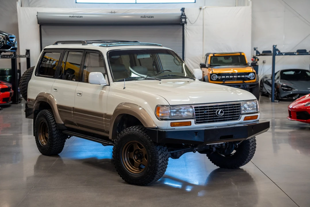 1997 Lexus LX 1st Gen - Image 2 of 31