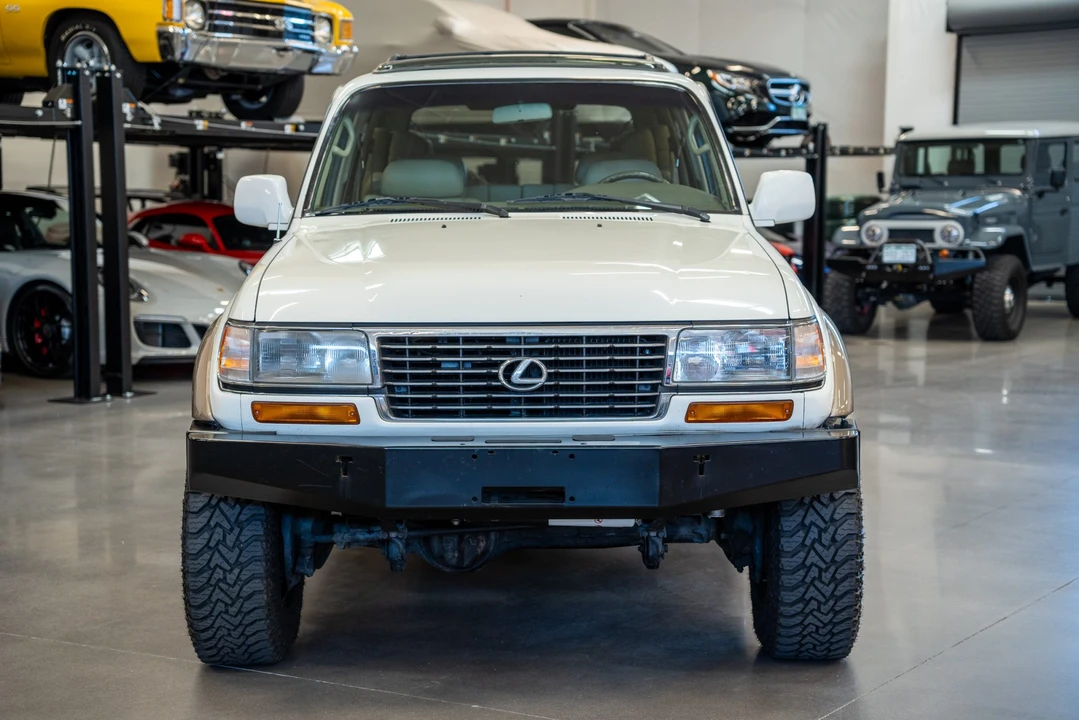1997 Lexus LX 1st Gen - Image 11 of 31
