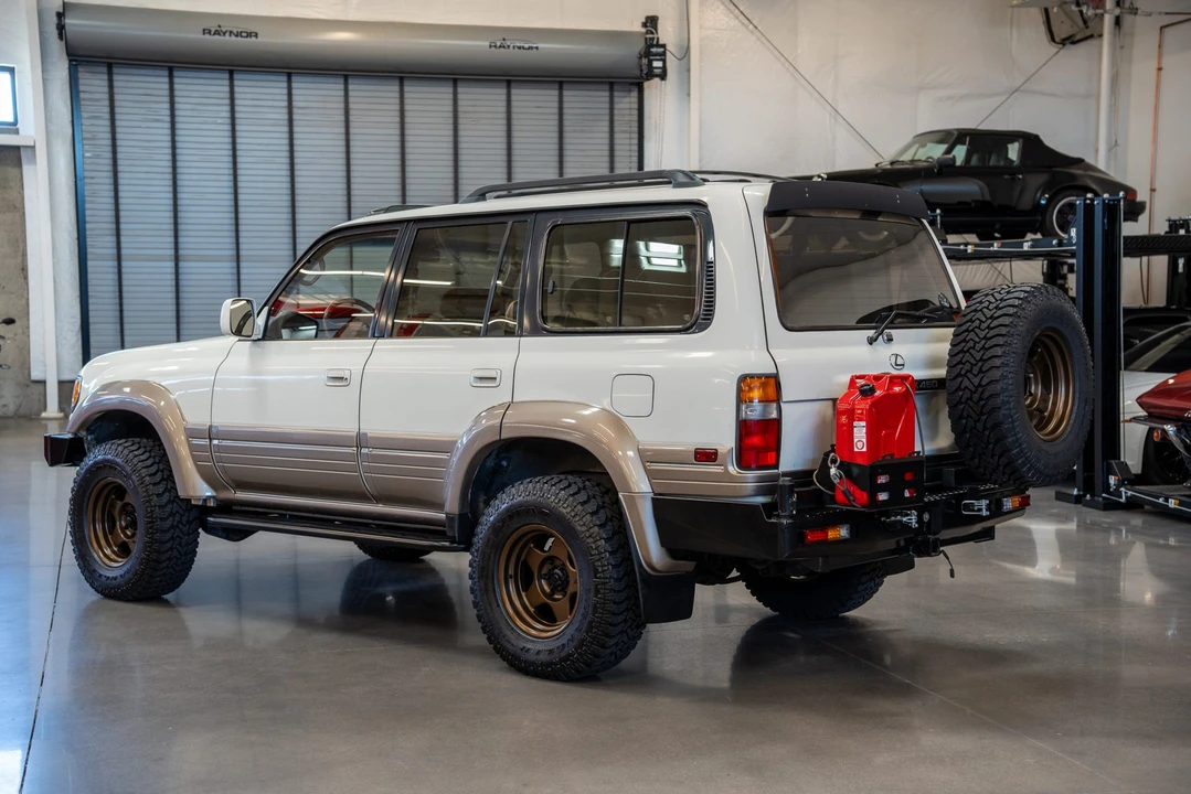 1997 Lexus LX 1st Gen - Image 8 of 31