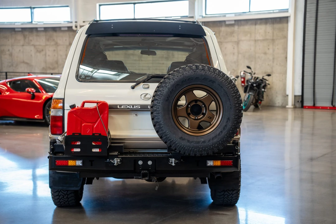 1997 Lexus LX 1st Gen - Image 6 of 31