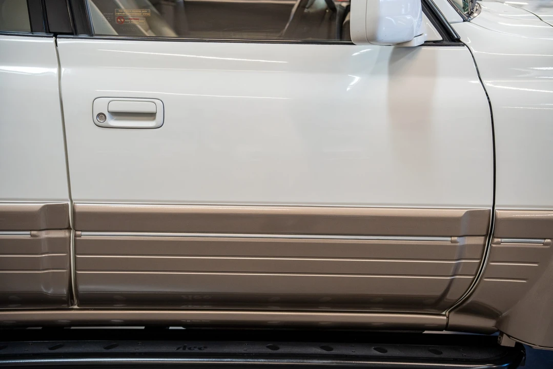 1997 Lexus LX 1st Gen - Image 14 of 31