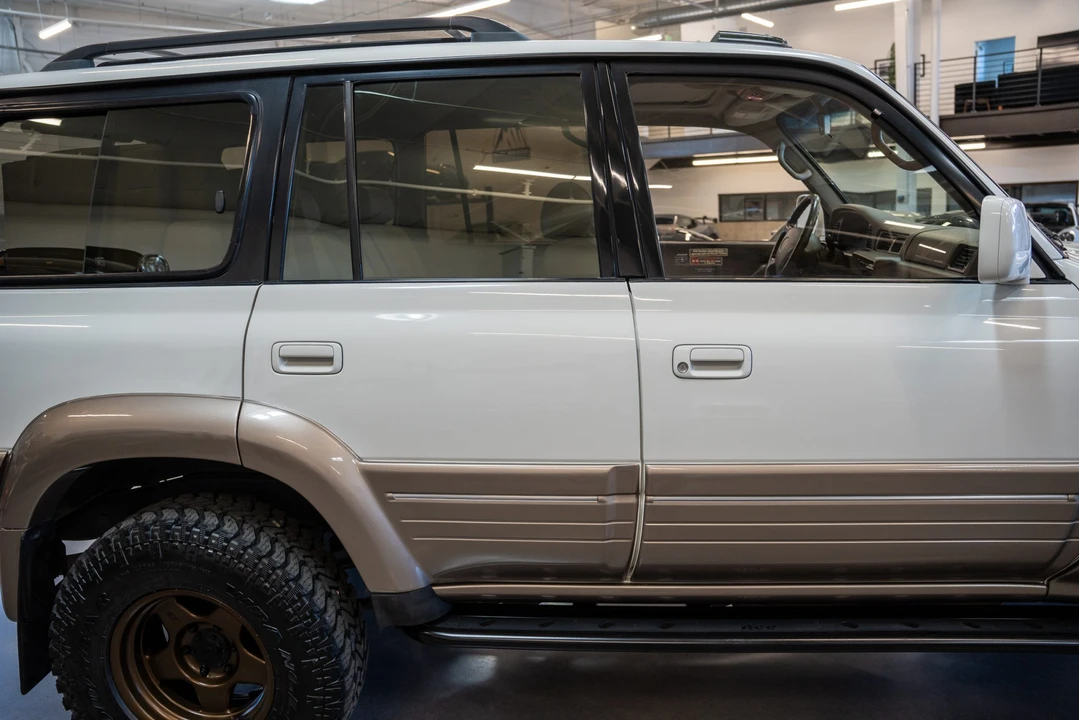 1997 Lexus LX 1st Gen - Image 16 of 31