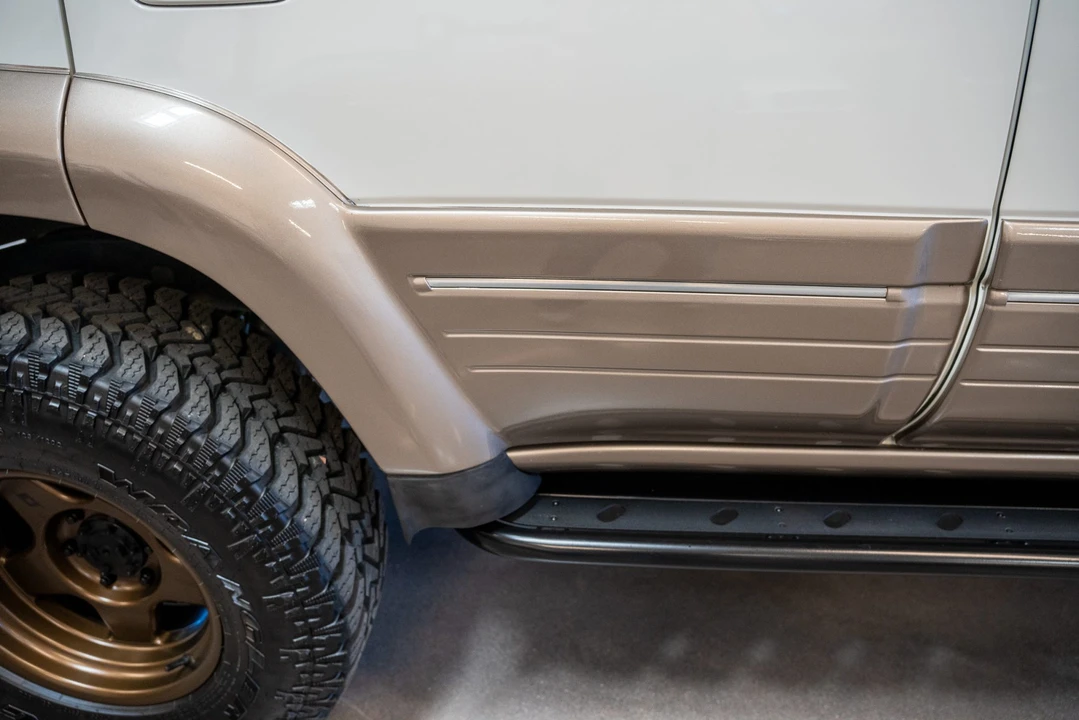 1997 Lexus LX 1st Gen - Image 17 of 31