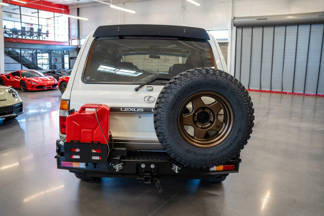 1997 Lexus LX 1st Gen - Image 5 of 31
