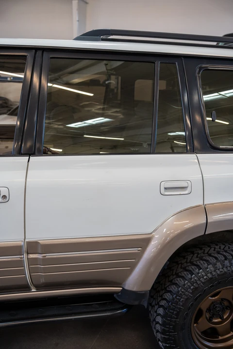 1997 Lexus LX 1st Gen - Image 24 of 31
