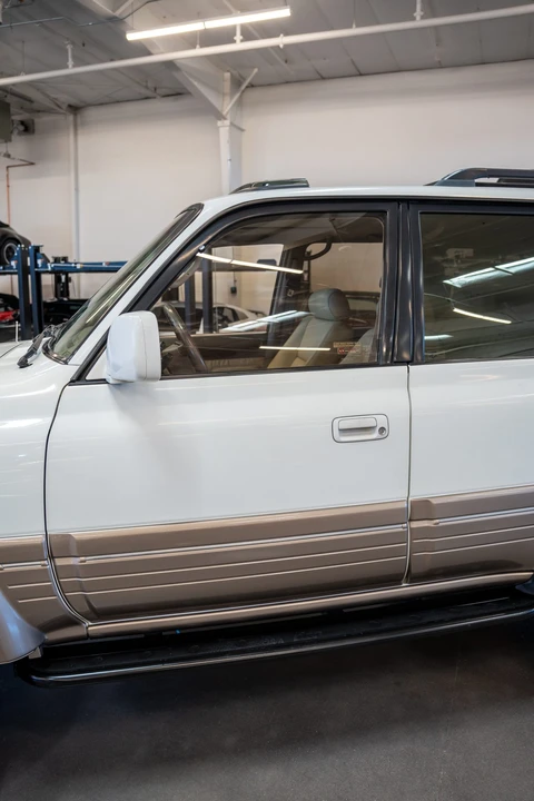 1997 Lexus LX 1st Gen - Image 29 of 31