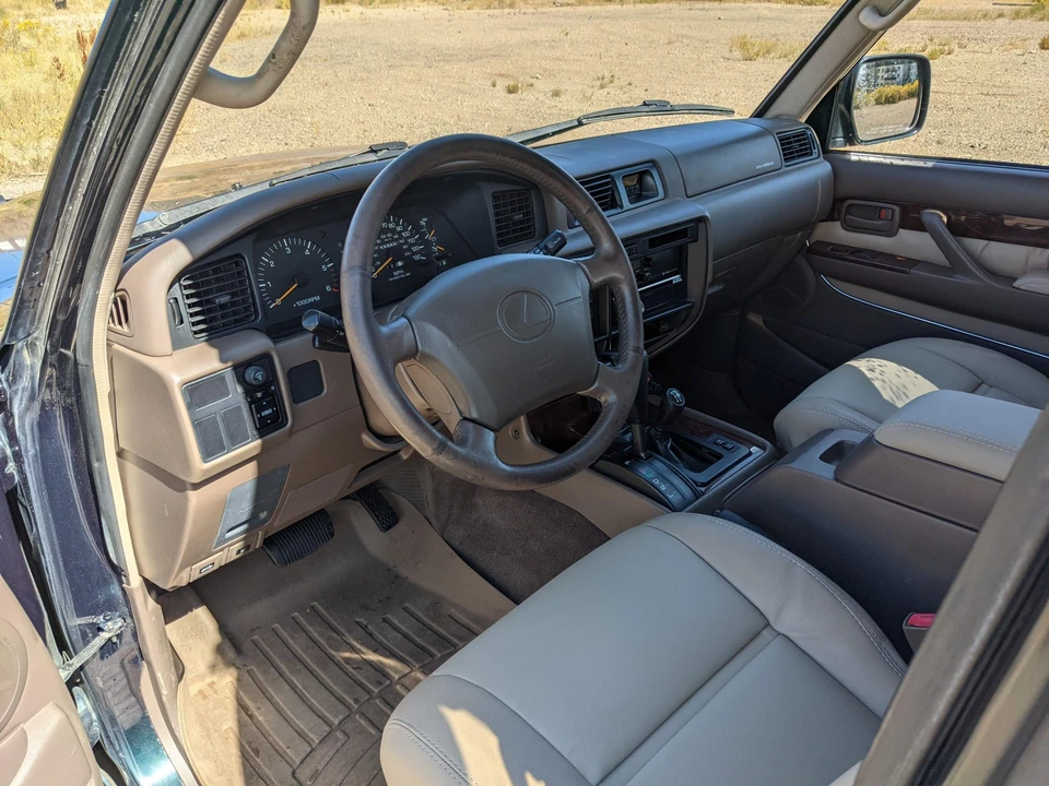 1997 Lexus LX 1st Gen - Image 24 of 31