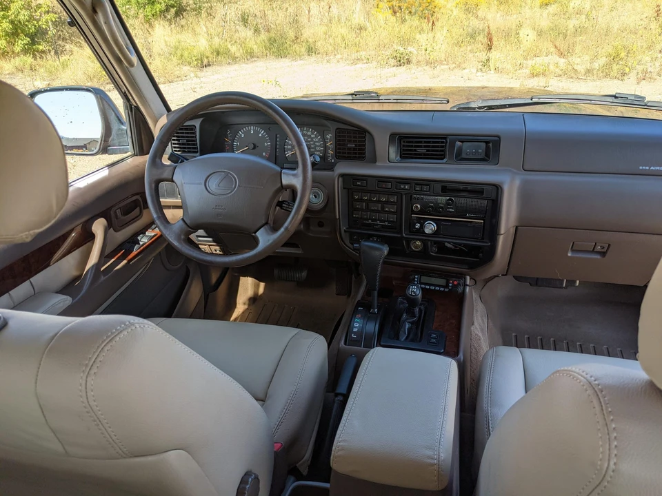 1997 Lexus LX 1st Gen - Image 25 of 31
