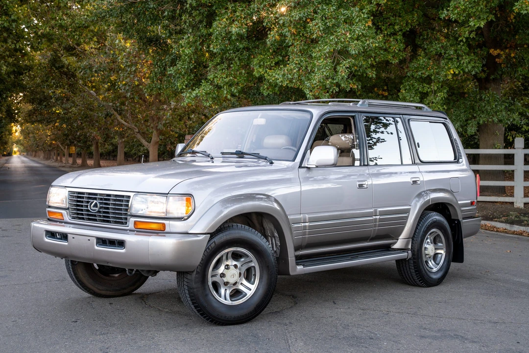 1997 Lexus LX 1st Gen - Image 5 of 31