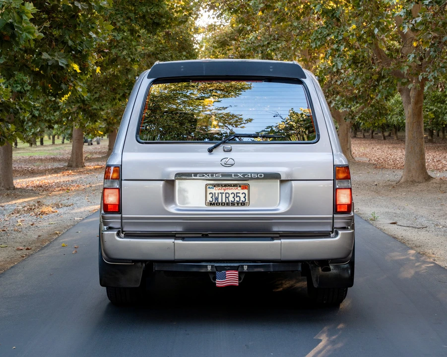 1997 Lexus LX 1st Gen - Image 12 of 31