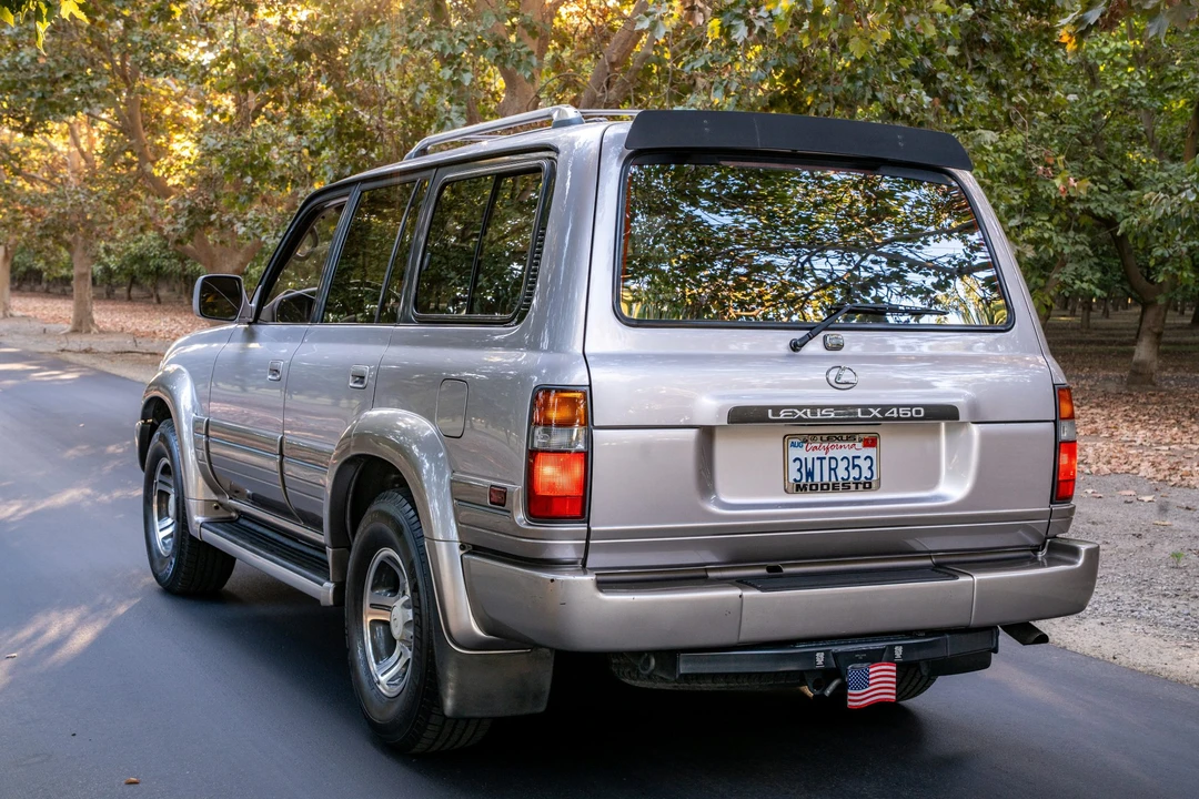 1997 Lexus LX 1st Gen - Image 10 of 31