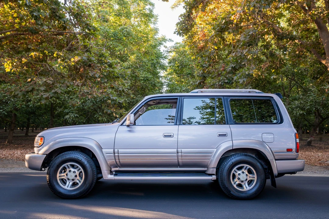 1997 Lexus LX 1st Gen - Image 8 of 31