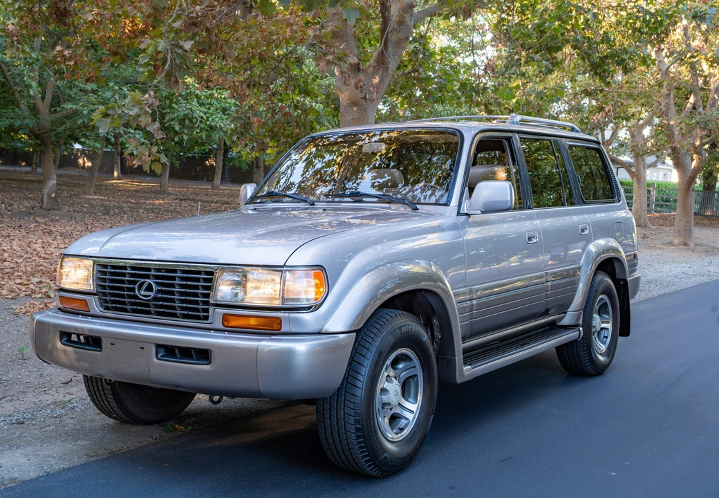 1997 Lexus LX 1st Gen - Image 6 of 31