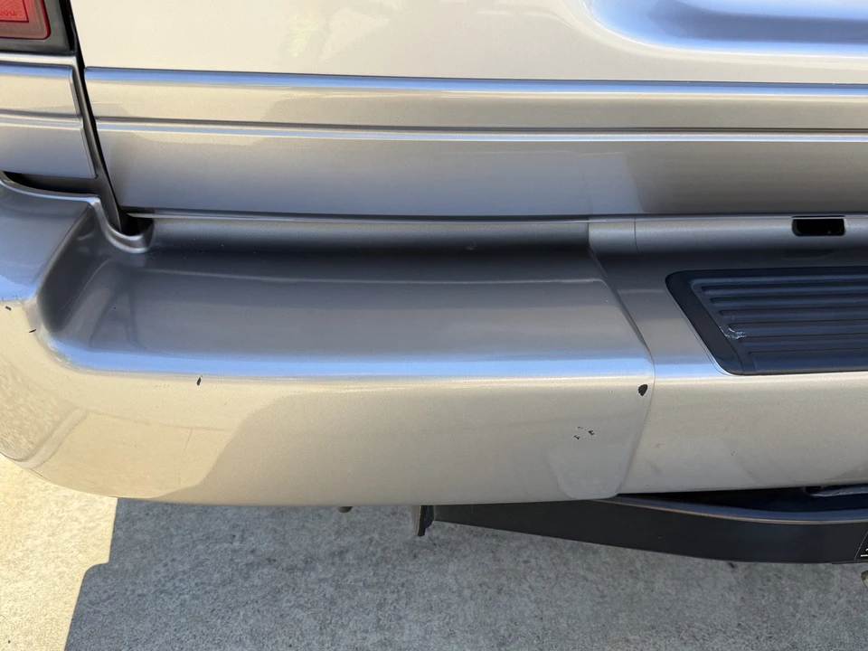1997 Lexus LX 1st Gen - Image 28 of 31