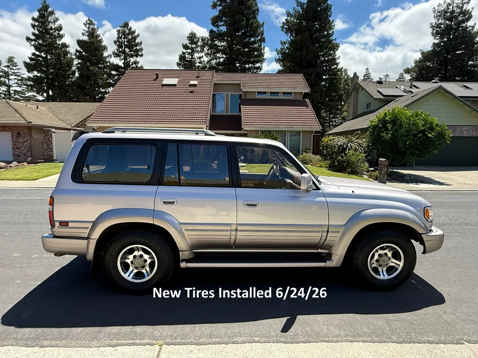 1997 Lexus LX 1st Gen - Image 18 of 31