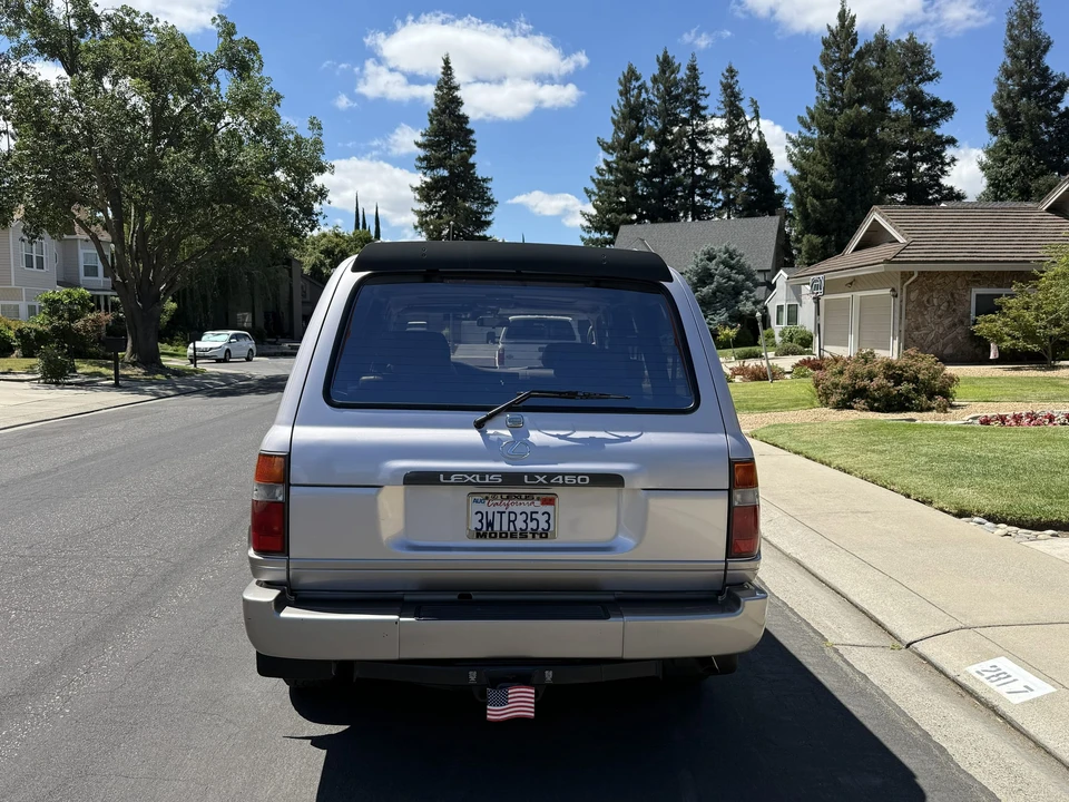 1997 Lexus LX 1st Gen - Image 16 of 31