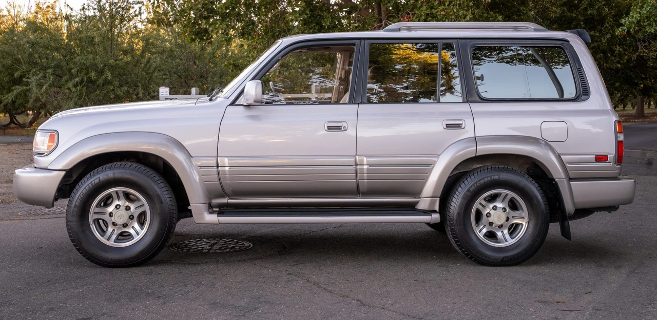 1997 Lexus LX 1st Gen - Image 7 of 31