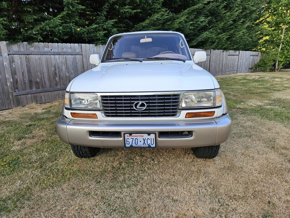 1997 Lexus LX 1st Gen - Image 5 of 31