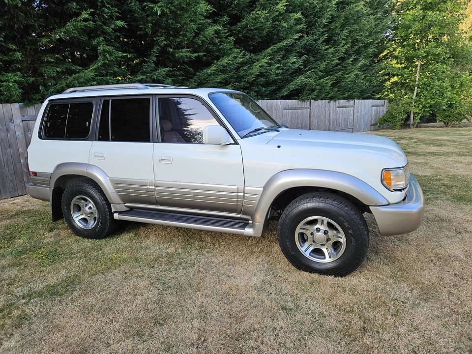 1997 Lexus LX 1st Gen - Image 7 of 31