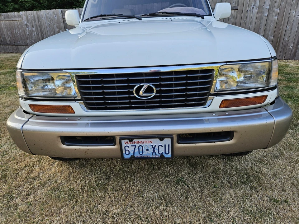 1997 Lexus LX 1st Gen - Image 14 of 31