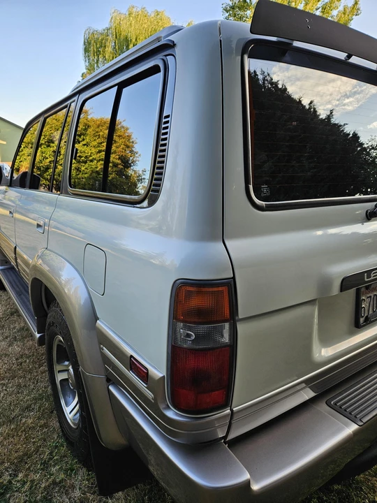 1997 Lexus LX 1st Gen - Image 20 of 31