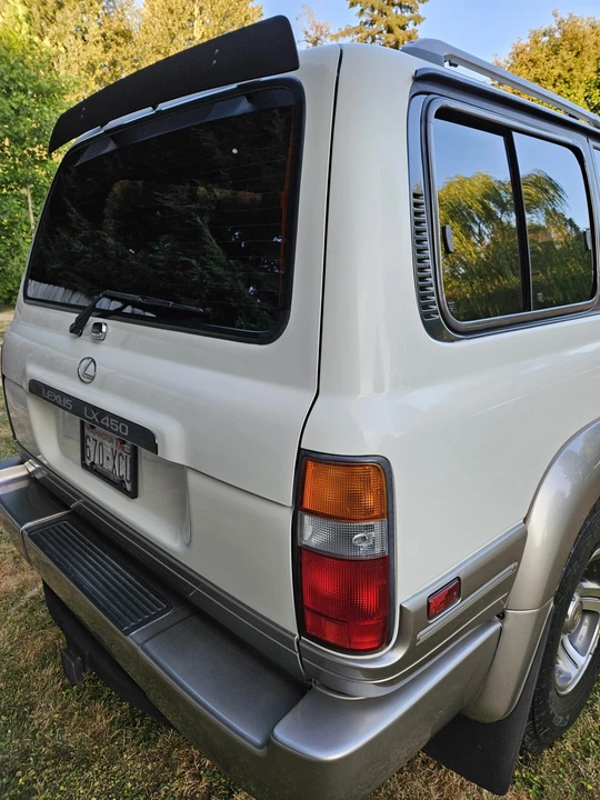 1997 Lexus LX 1st Gen - Image 21 of 31