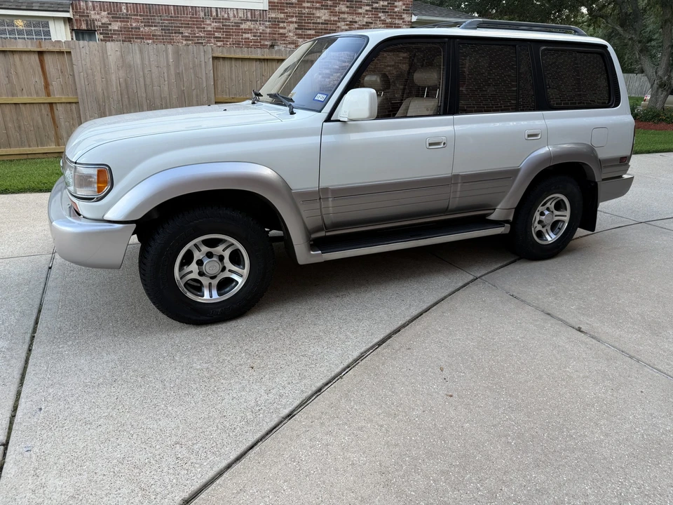 1997 Lexus LX 1st Gen - Image 7 of 31