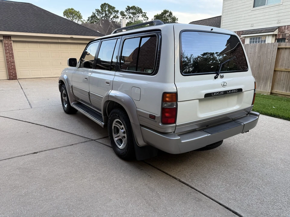 1997 Lexus LX 1st Gen - Image 16 of 31