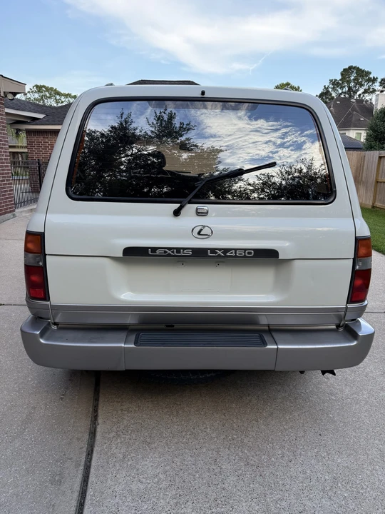 1997 Lexus LX 1st Gen - Image 19 of 31