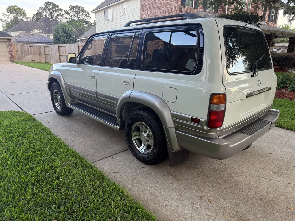 1997 Lexus LX 1st Gen - Image 15 of 31